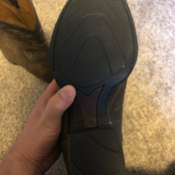 Men’s Ariat Boots - Picture 7 of 8